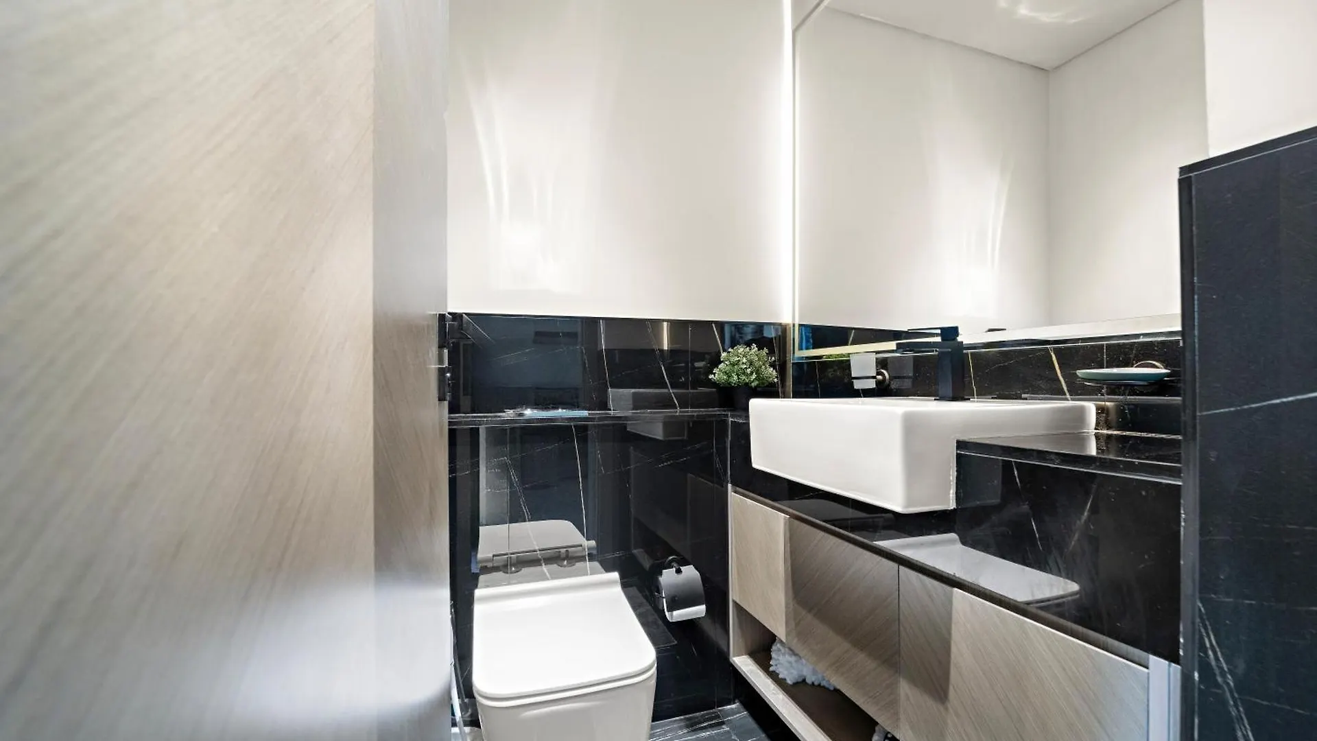 Elegant 1-Bedroom Apartment Dubai